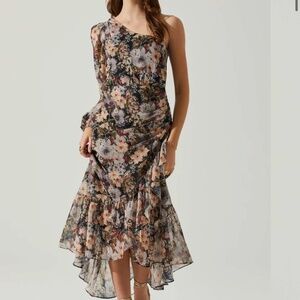 Astr the label Calista floral one shoulder dress XS